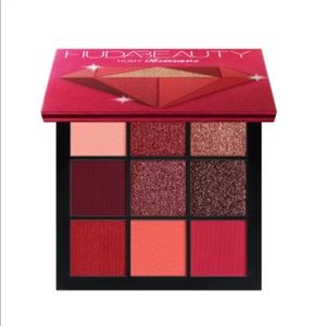 Huda Beauty Ruby Obsessions Pallet